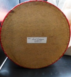 red sliding door hatbox label